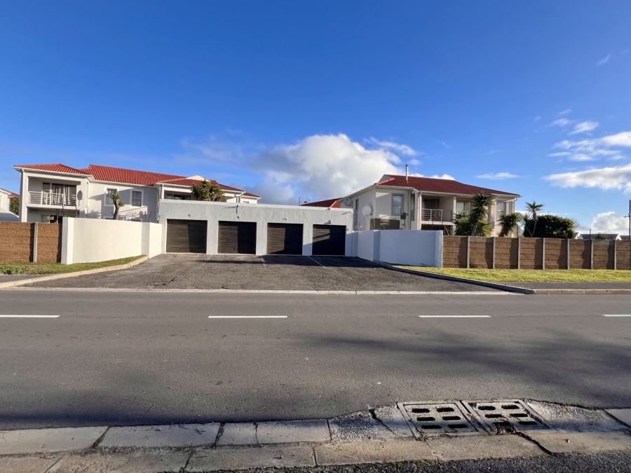 3 Bedroom Property for Sale in Flamingo Vlei Western Cape
